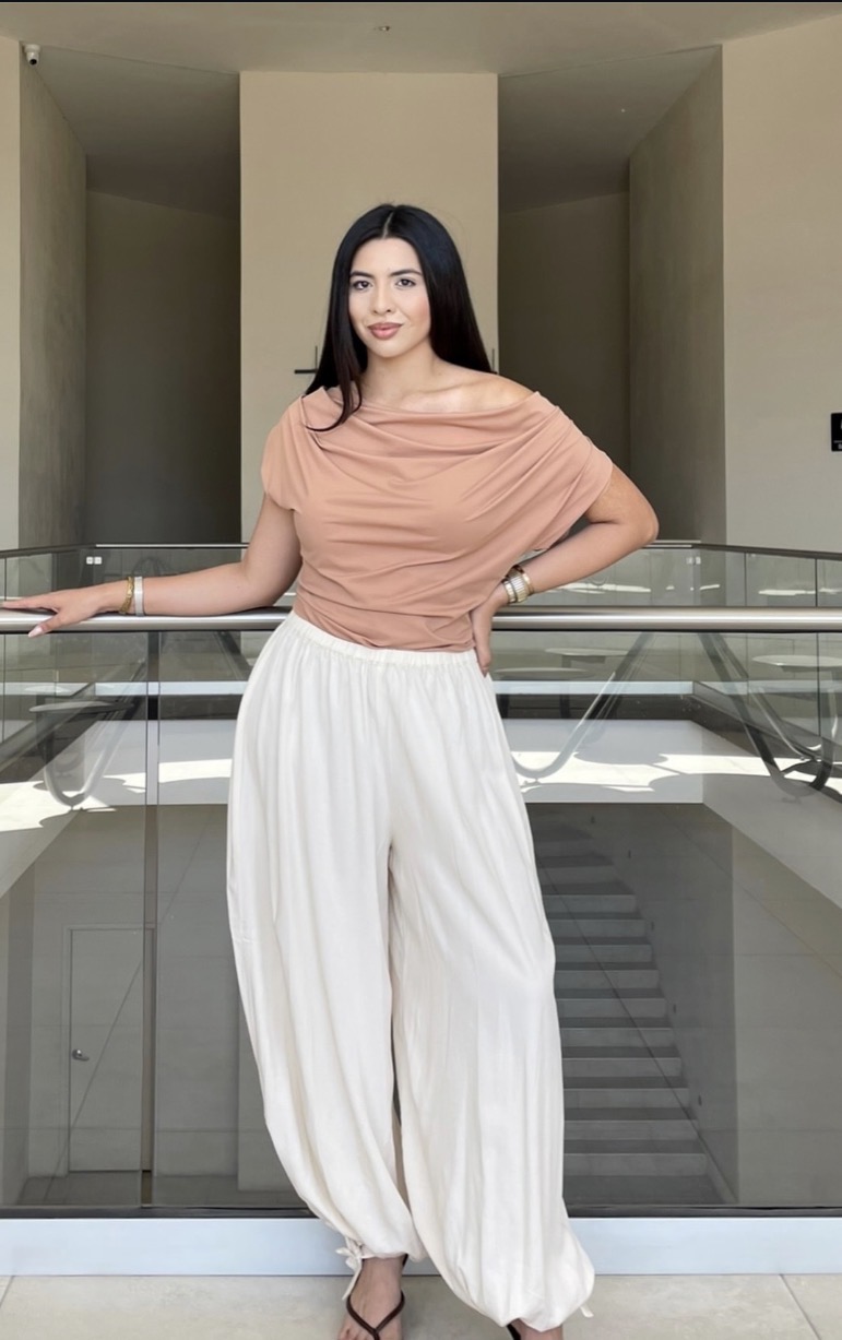 Blusa, Beige
