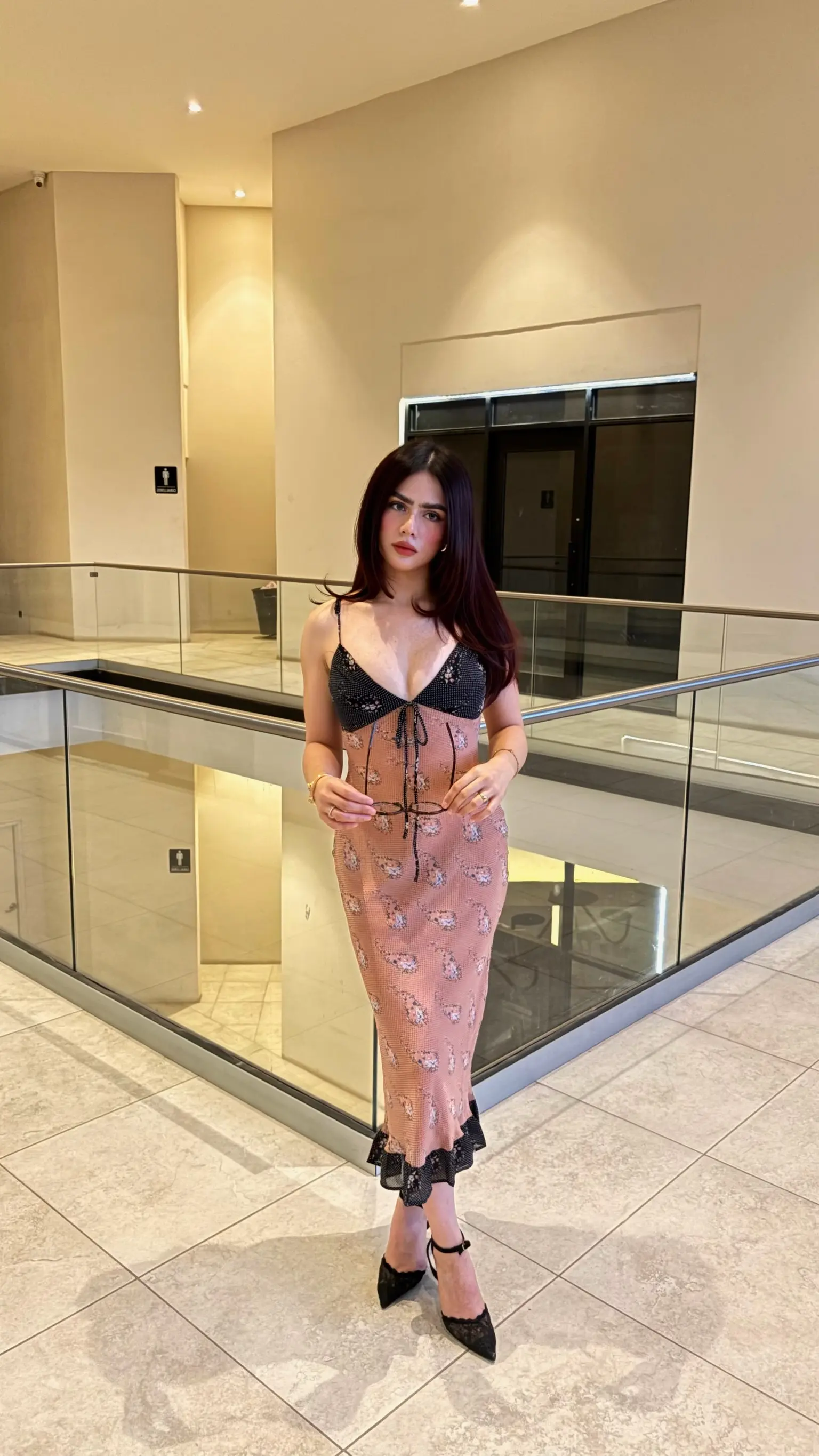 Vestido Midi Coral Cuello V