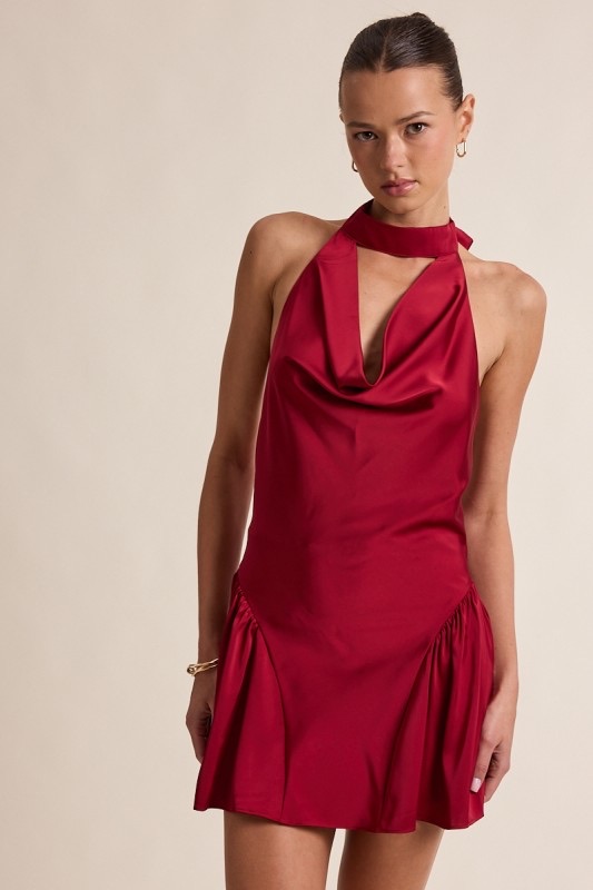 VestidoHalter Guinda Satinado