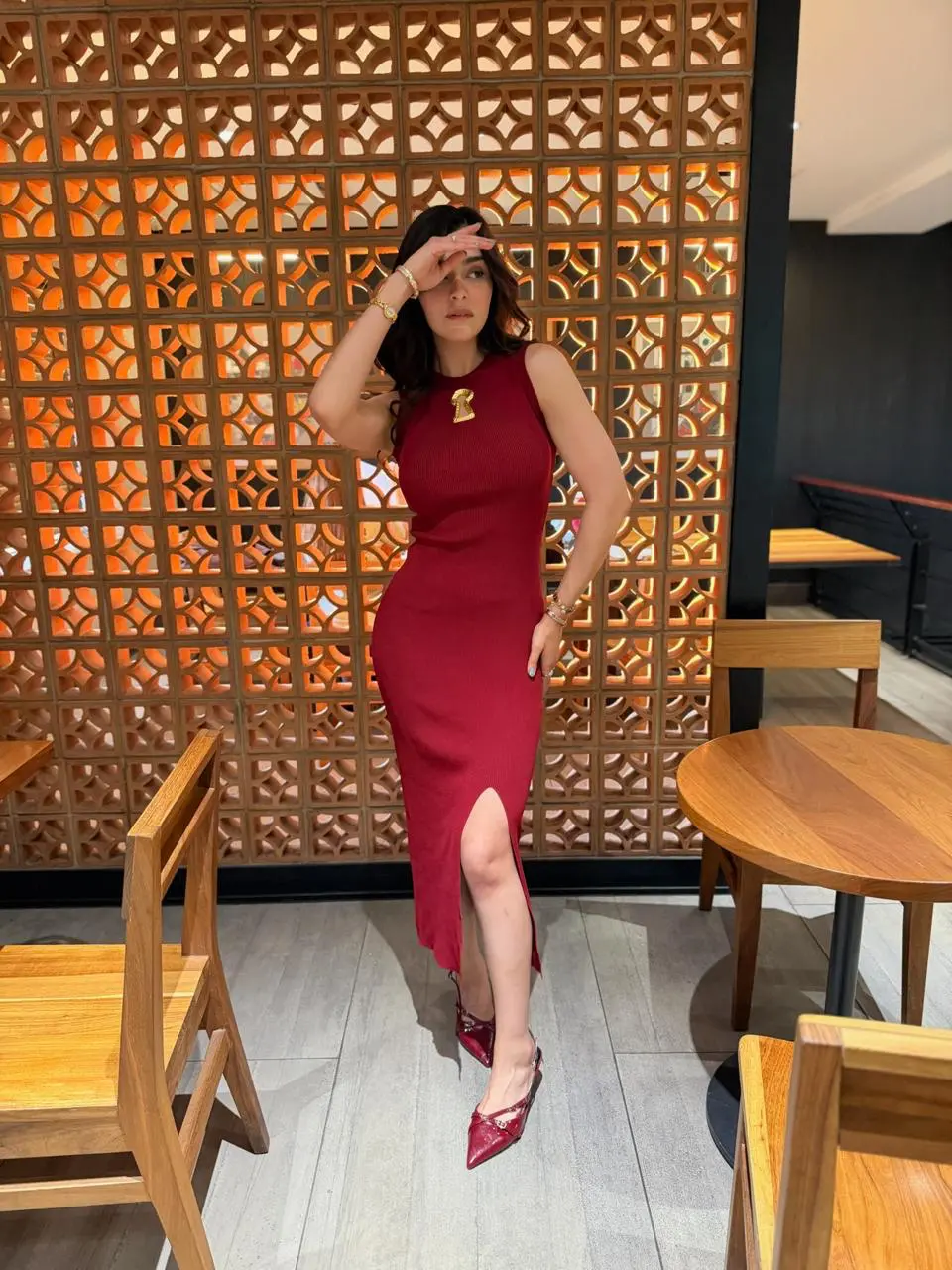 Vestido Ajustado Midi Color Rojo