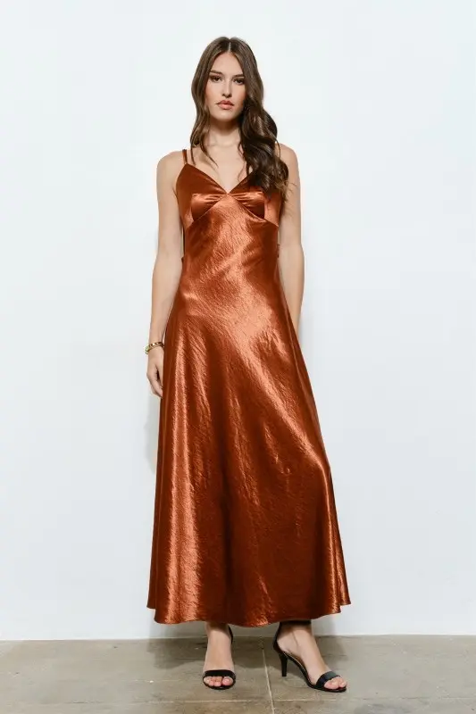 Vestido Largo Color Ocre con Mariposas