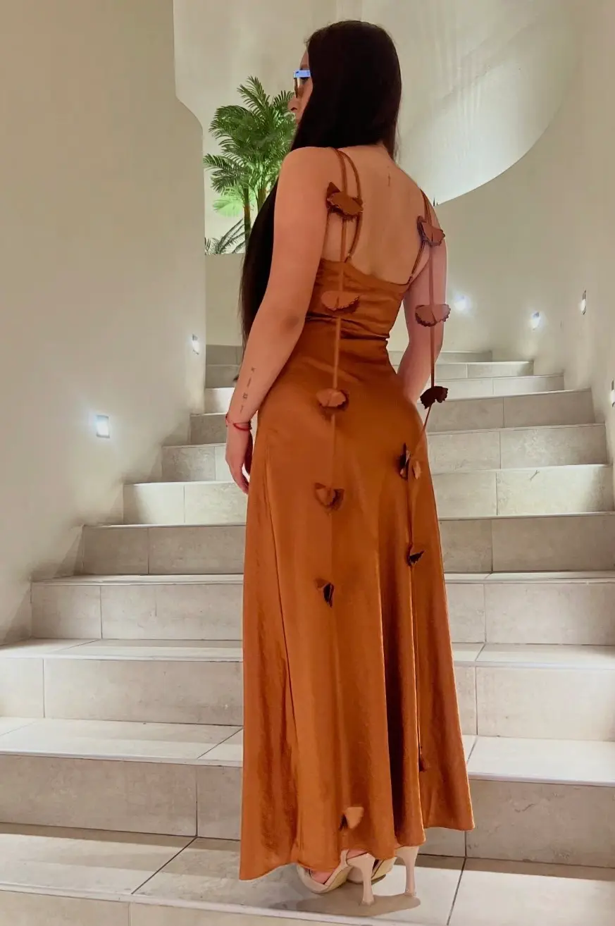 Vestido Largo Color Ocre con Mariposas