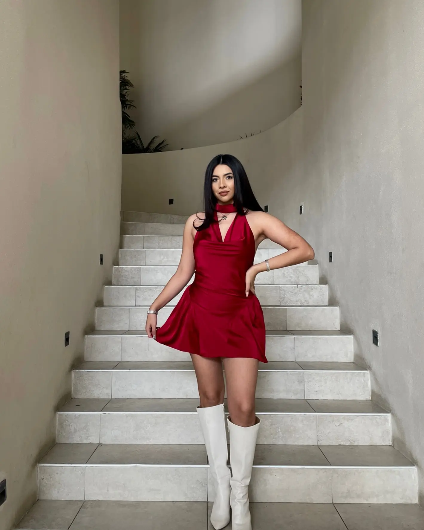 VestidoHalter Guinda Satinado