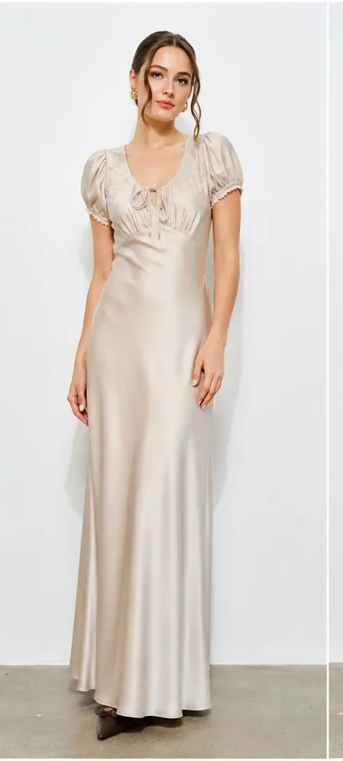 Vestido Largo Beige de Satin