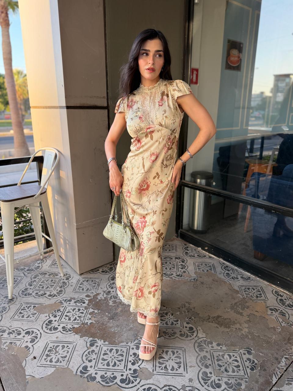 Vestido Largo Satin Con Estampado y Encaje