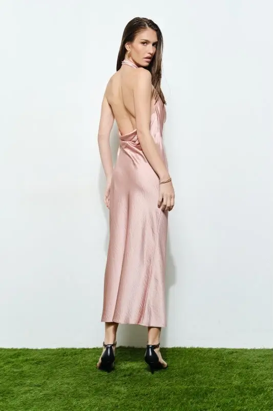 Vestido Halter de Satin Color Rosa Palo