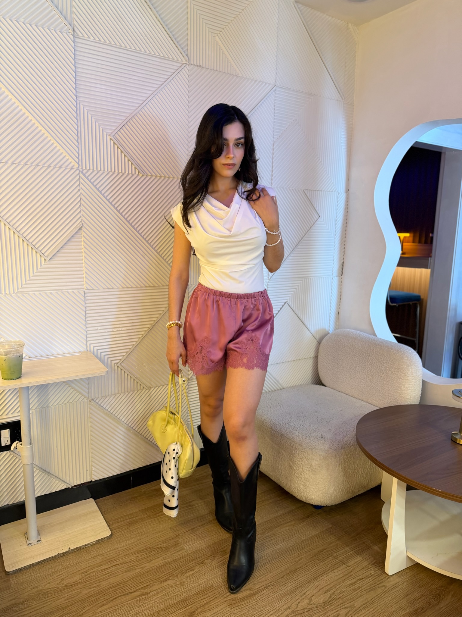 Blusa Cuello V Basic Blanca